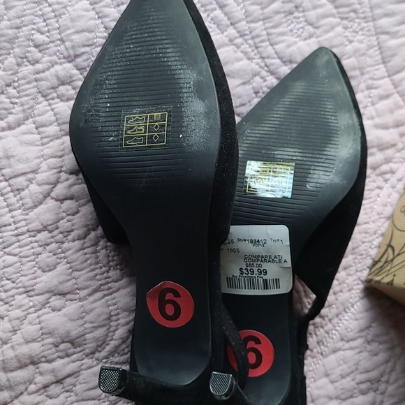 Dynamite bundle and shoe - Picture 7 of 7